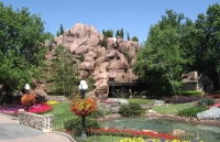 Filename=Epcot_Canada_Rocky_Garden.jpg
Filesize=692KB
Dimensions=900x583
Date added=Jun 11, 2009 Epcot_Canada_Rocky_Garden.jpg
