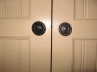 Filename=pantry_knobs_old_vs_new_small.jpg
Filesize=346KB
Dimensions=965x724
Date added=Jan 02, 2011 pantry_knobs_old_vs_new_small.jpg